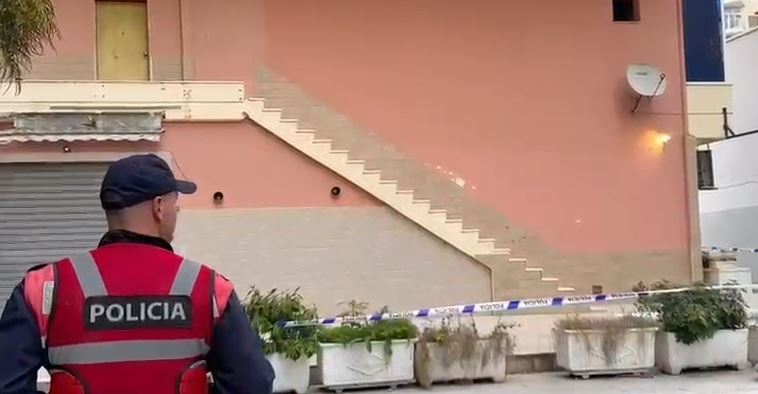 E rëndë në Vlorë  U raportua se ra nga ballkoni i banesës  ndërron jetë fëmija pas plagëve të marra