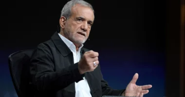 Presidenti iranian optimist: Do të dështojë bllokada amerikane në Ngushticën e Hormuzit