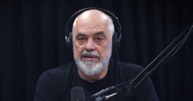 Samiti i IV i Diasporës/ Kryeministri Rama: Diaspora, forca e shtuar e zhvillimit të vendit