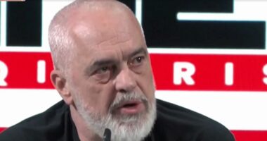 “Ligjin nuk e bën korrupsioni, ky është fakt”, Rama nga Fieri: Përpara kemi vetëm sfidat, pas na ndjek opozita