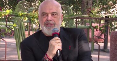 “Rritja e ekonomisë, mundëson rritjen e pensioneve”/ Rama: Sot kemi mbi 27 miliardë lekë të ardhura