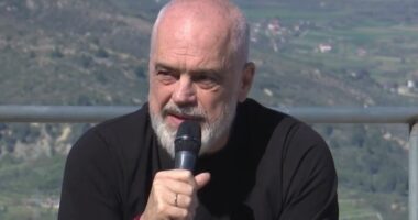 “Nafta, sfidë për sektorin”/ Rama nga Berati: Kemi hequr mundësinë e abuzimeve për qëllime jobujqësore