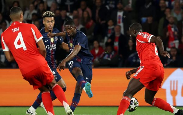 Spektakël në Paris  Gola dhe emocione në  Parc de Princes 