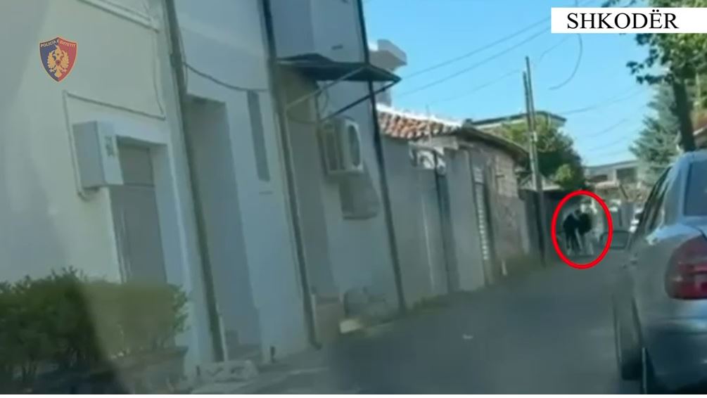 Ambientin e marrë me qira e kishin kthyer në  laborator  droge  Shkodër  arrestohen 2 persona  në kërkim një tjetër