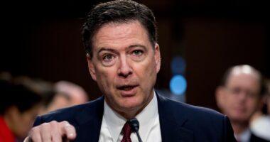 SHBA/ Lëshohet urdhër arrest për ish-drejtorin e FBI