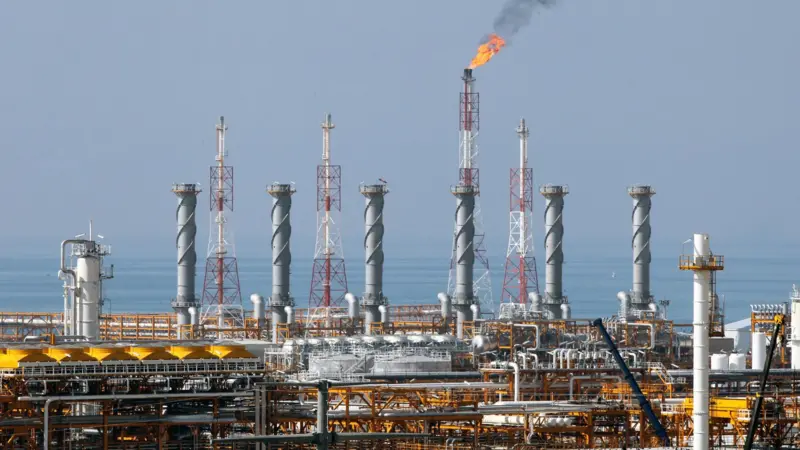 Izraeli sulmon një objekt të rëndësishëm petrokimik iranian