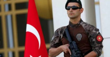 10 të ndaluar për sulmin pranë konsullatës izraelite në Stamboll, dy autorë merren në pyetje në spital