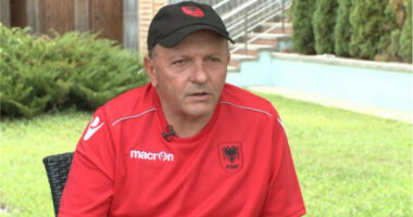 Demollari nderohet në Rumani/ Ish-ylli kuqezi respektohet nga ish-klubi i tij, Dinamo Bukuresht