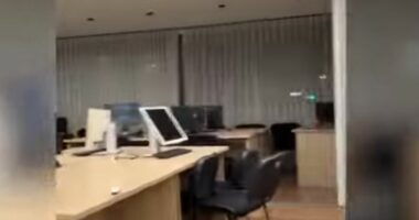 Operacion me Austrinë për goditjen e call centerave/ Policia publikon pamjet, 10 të arrestuar, mbi 890 mijë euro të sekuestruara