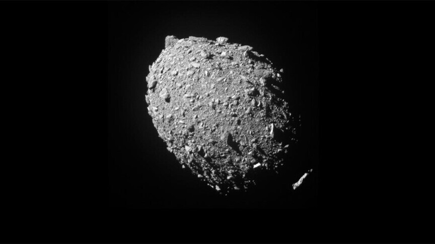 nasa-asteroidi-zoti-i-kaosit-do-te-kaloje-prane-tokes-pas-3-vitesh
