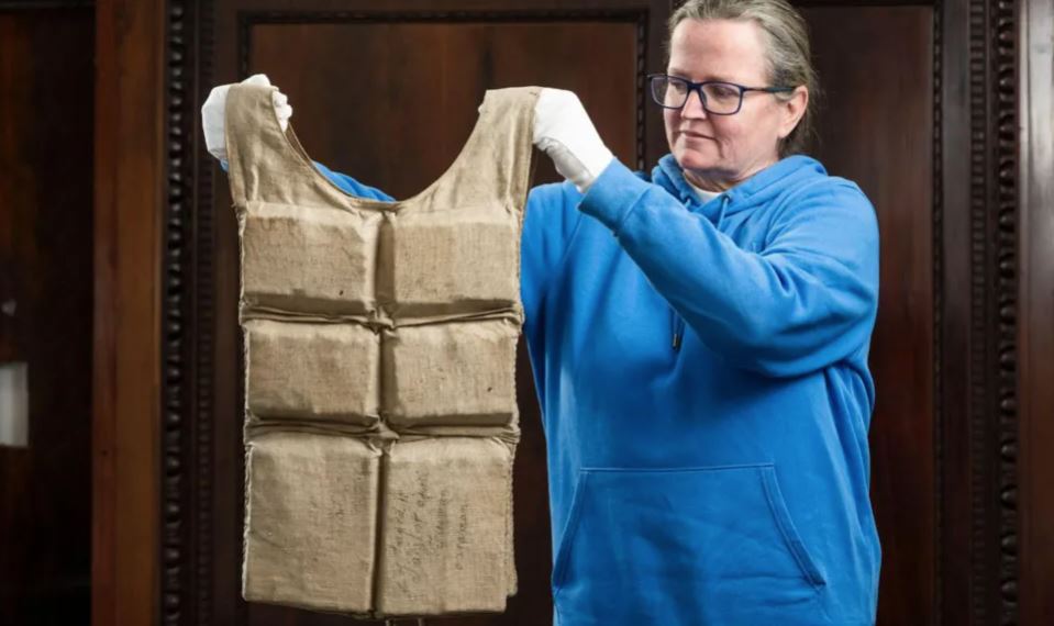 Ankandi i Titanik  Jeleku i shpëtimit i anijes  fatkeqe  shitet për 670 mijë paundë