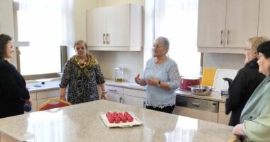 Vezët e kuqe të Pashkët/ Riti i festës së ortodoksëve, simbol i gjakut të Krishtit