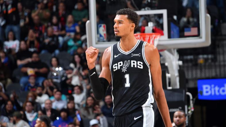  Wemby  vazhdon të sundojë  NBA  basketbollisti francez shkëlqen sërish në një fitore