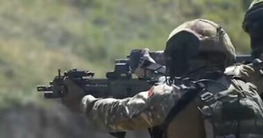 Rama ndan pamjet: Momente nga stërvitja e Forcave Speciale, elita e Ushtrisë Shqiptare