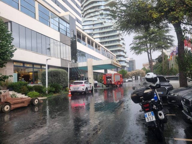 Sërish zjarr në Tiranë  Flakë në një dhomë hoteli  ka vetëm dëme materiale