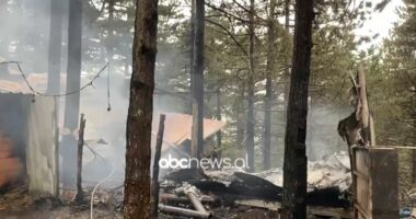 VIDEO/ Shkrumbohet nga flakët një lokal në zonën e Qafë Shtamës