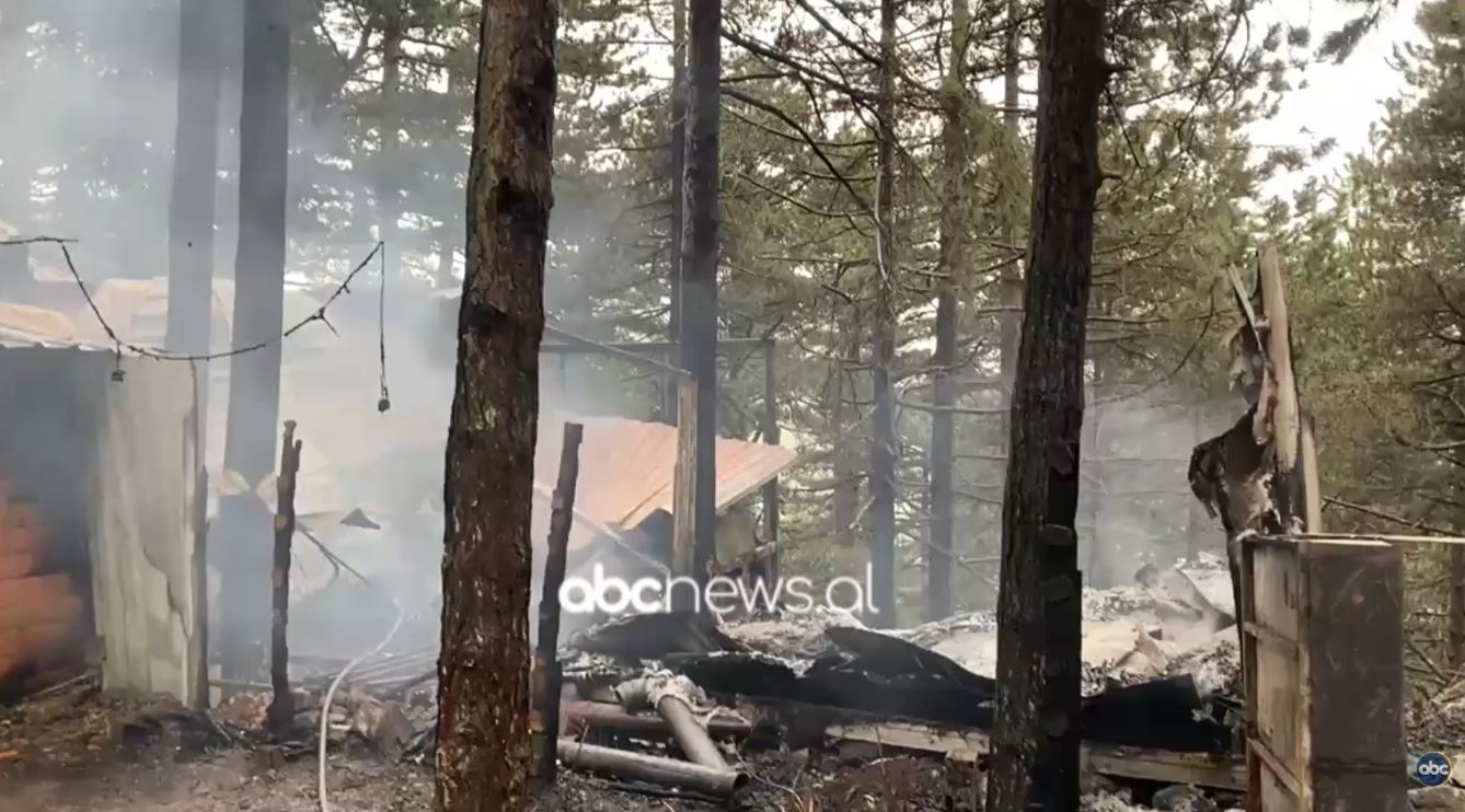 VIDEO/ Shkrumbohet nga flakët një lokal në zonën e Qafë Shtamës