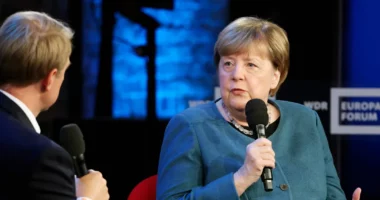 Ish-kancelarja Angela Merkel: Evropa larg ambicies së saj për t’u bërë kontinenti më i fortë në botë