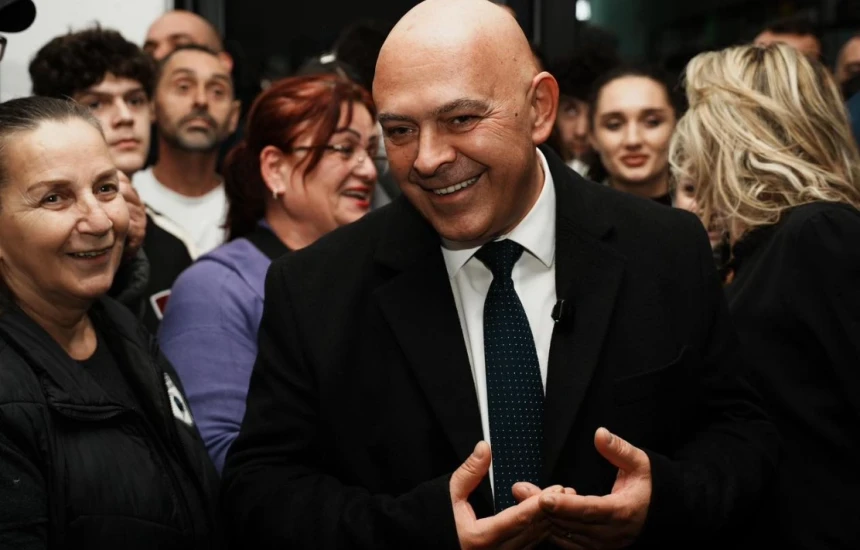 ardian-gjini-merr-zyrtarisht-postin-e-kryetarit-te-aak-se