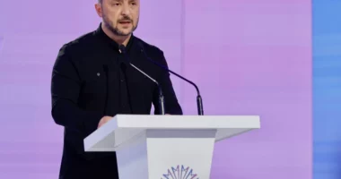 Zelensky: Rusia ka pesë skenarë për zgjerimin e luftës, ne do përgjigjemi