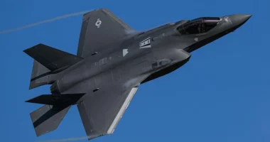 SHBA nis sulme të reja ndaj Iranit, shënjestër vendet e raketave dhe anijet që vendosin mina