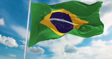 Brazili miraton rregulla të rrepta për rrjetet sociale dhe platformat digjitale