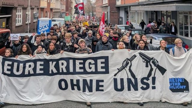 Mijëra nxënës shkollash në Gjermani protestojnë kundër shërbimit ushtarak