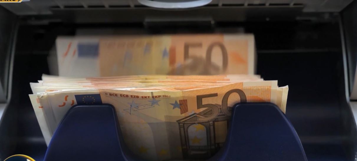 Pagesat në euro rekord/ BSH: Vlera e transaksioneve arriti në 2.3 miliardë euro