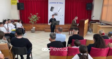 Instrumentistet e rinj te Lezhës/ Klarineta dhe fizarmonika vazhdojnë të frymëzojnë brezin e ri
