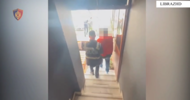 Shiste kokainë në lokalin që administronte/ Librazhd, arrestohet 32-vjeçari