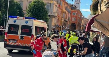 Terror në Modena/ Makina merr para turmën e njerëzve, disa të lënduar