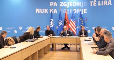 Berisha nuk i beson as… Berishës/ Kandidon solo, por dërgon “spiunë” në çdo degë të PD