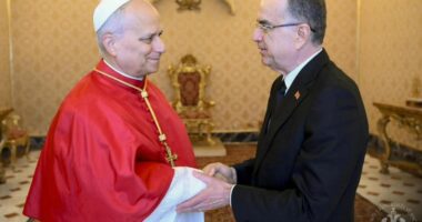 Presidenti Begaj vizitë në Vatikan, pritet nga Papa Leoni XIV