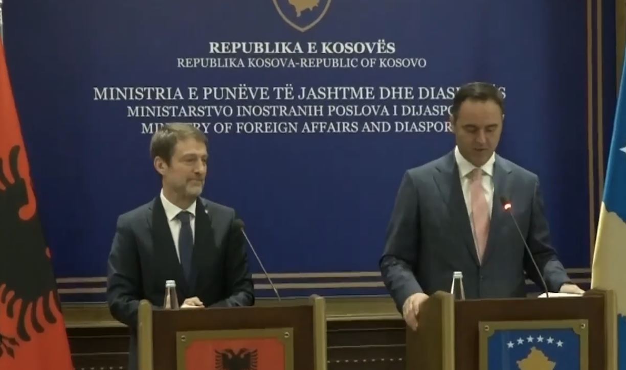  Kush prek Kosovën  prek Shqipërinë   Hoxha  Nuk tolerojmë cënimin e sigurisë së qytetarëve e institucioneve të Kosovës