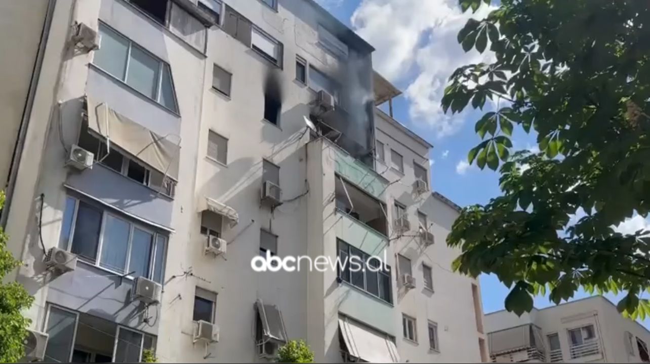 Tiranë  Përfshihet nga flakët një apartament në zonën e  Komunës së Parisit 