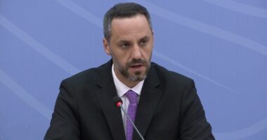 Sezoni turistik/ Lamallari: Janë shtuar forcat policore në bregdet dhe zonat palore. Patrullim 12 orësh