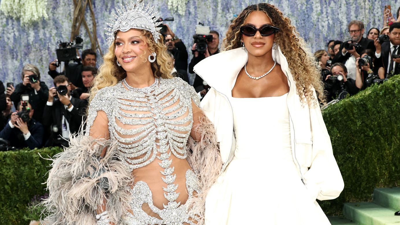  Met Gala   nata e yjeve   Moda është art   eventi i përvitshëm i modës në New York