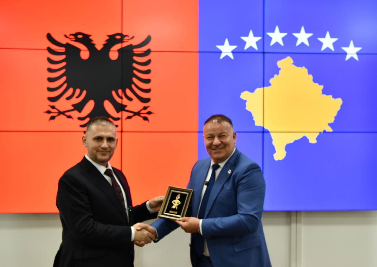 Drejtori i Përgjithshëm i Policisë së Shtetit  Skënder Hita  vizitë zyrtare në Policinë e Kosovës