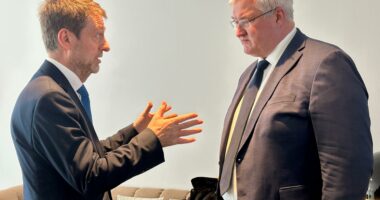 Ministri Hoxha takim me homologun ukrainas: Në qershor Tirana pret ministerialin për Ukrainën