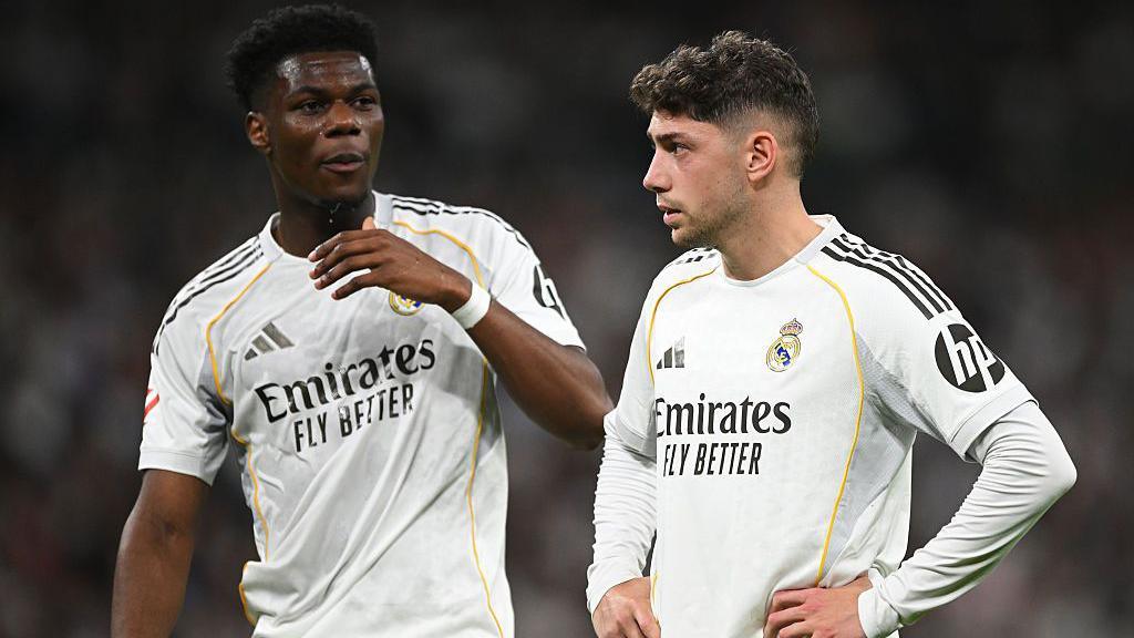Valverde humbet  El Clasico   Grushta nga Tchuameni  kapiteni i Real me traum dhe çarje në kokë