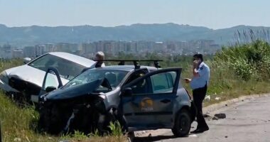 Aksident në Fier/ Plagosen katër persona, mes tyre dy turistë të huaj