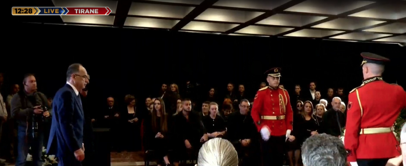 Homazhe për Servet Pëllumbi  Kreu i shtetit Bajram Begaj në ceremoninë e ish kryetarit të Kuvendit