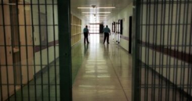 Ndërrojnë jetë njëri pas tjetrit dy oficerë policie të burgut 313 (EMRAT)