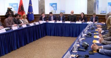 Nënshkrimi i partneritetit të ri, në mbështetje të sipërmarrësve/ Gent Sejko: Sektori bankar ka shënuar progres në kreditimin e bizneseve