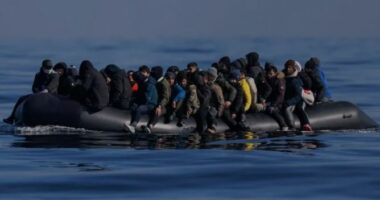 Emigracioni klandestin drejt Anglisë/ Trafikanti shqiptar: 24 mijë paund për kalimin nga Shqipëria në Londër