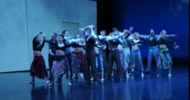 Anbeta Toromani rrëmben skenën me “Carmen”/ Rikthehet në TKOB si balet modern italo-shqiptar