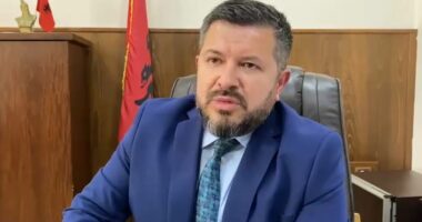 Dosjet stok në gjykatën e Fierit, mungesa e sallave dhe gjyqtarëve zvarrisin proceset