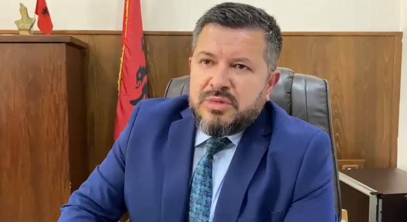 Dosjet stok në gjykatën e Fierit  mungesa e sallave dhe gjyqtarëve zvarrisin proceset