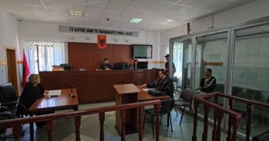 Drejtonte makinën i dehur dhe rrezikoi efektivët/ Gjykata lë në burg 44-vjeçarin Rezart Abazaj
