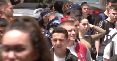 Drogë në shkolla, Hita: Zero tolerancë/ Hita porosi policëve: Caktoni agjent në çdo institucion arsimor